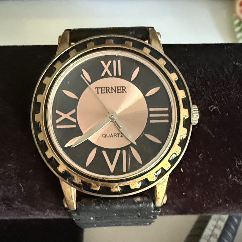 Terner Gold and Black Watch